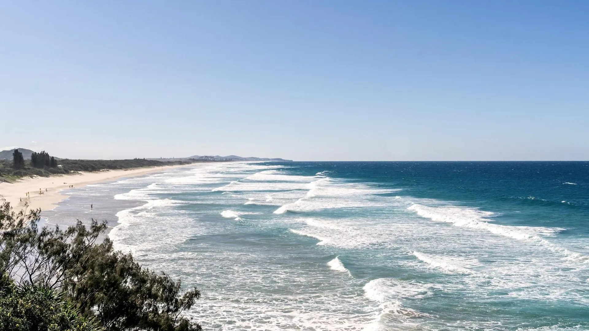 By The Beach - Clubb Coolum Beachside Resort